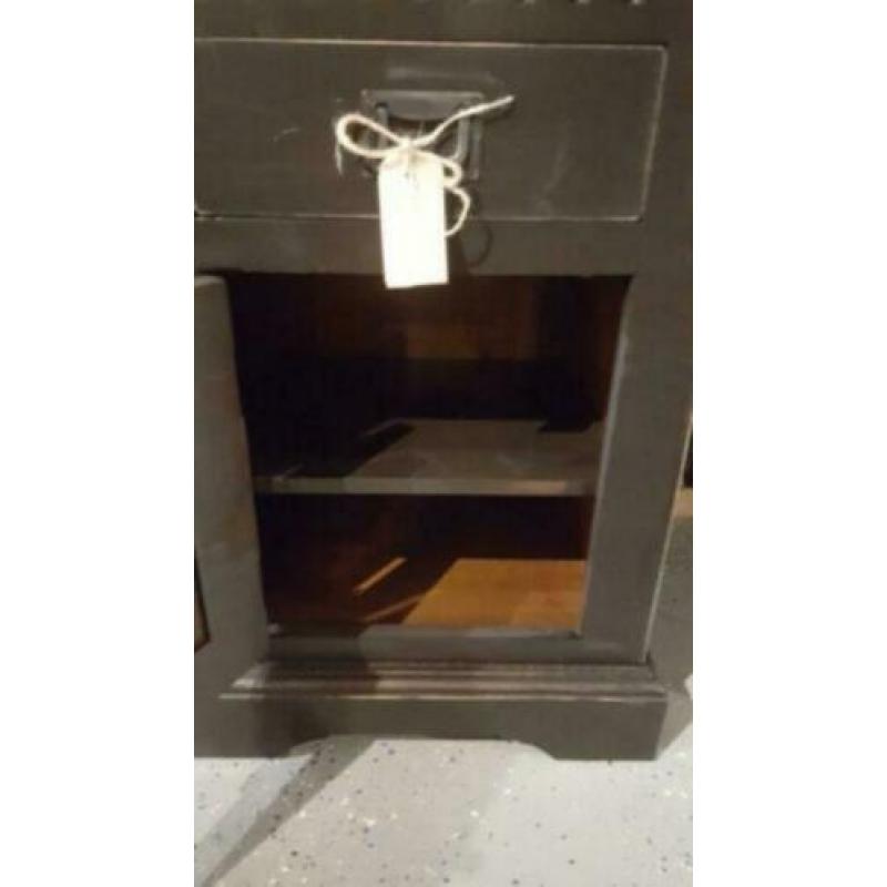 Stoere industrieel look nachtkasten 2 voor 99 euro