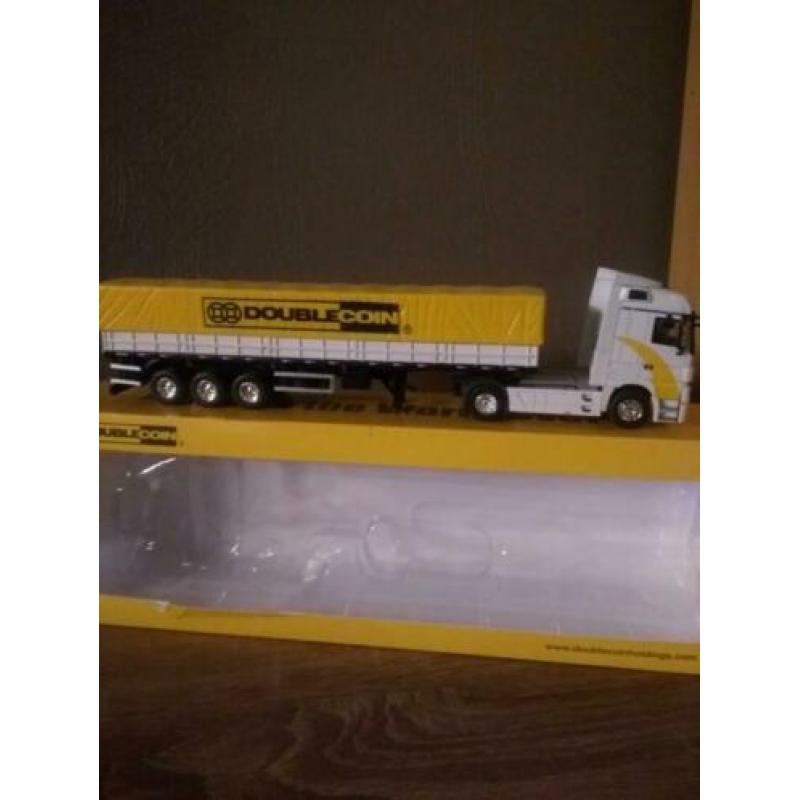Ik hep een merzedes ACTROS 1:50