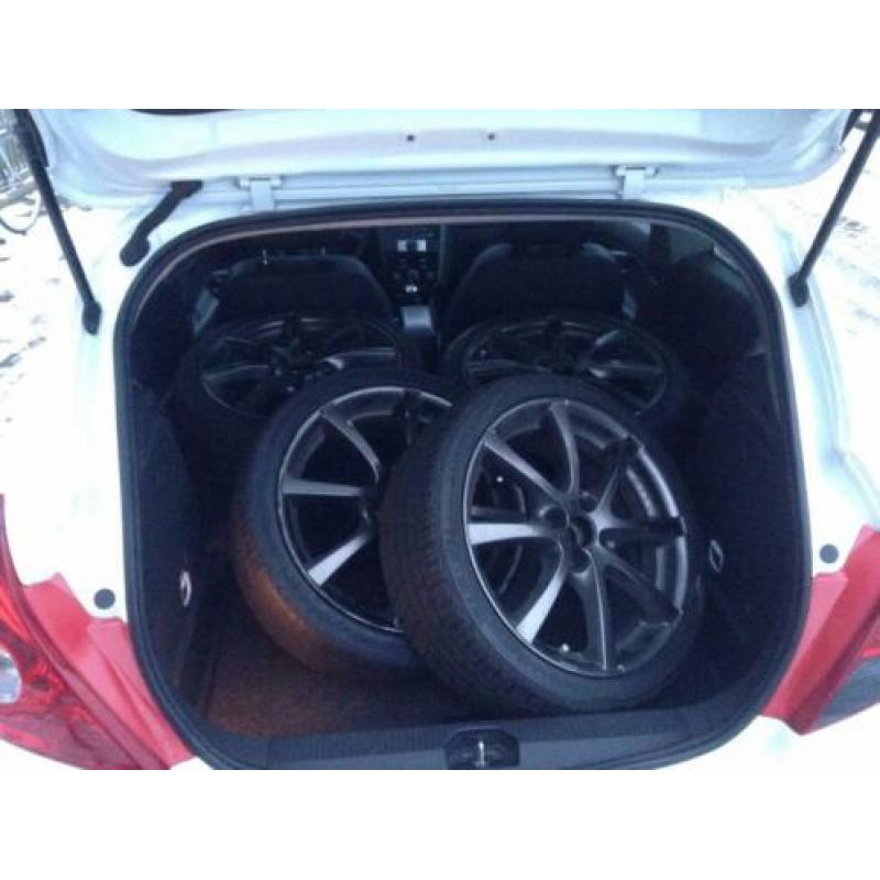 Opel Corsa 1.2 16V 3D 2010 Wit Pano Dak ECC OPC line