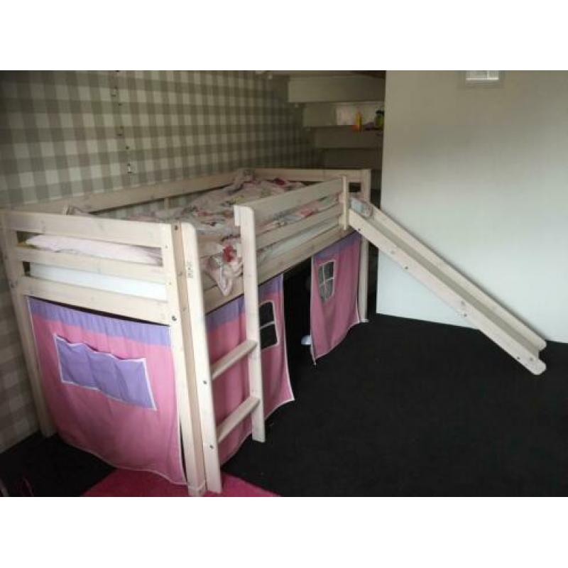 Mooie half hoogslapers te koop