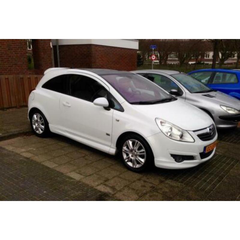 Opel Corsa 1.2 16V 3D 2010 Wit Pano Dak ECC OPC line