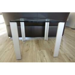 Lourens Fisher glazen bijzettafel 60 x 60 x 50 90 euro!
