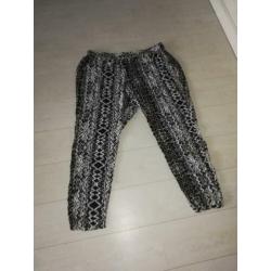 Lekkere zomer broek Miss Etam Maat 54