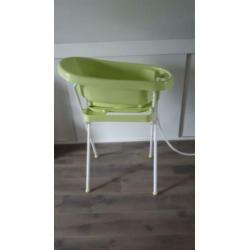 Babybadje op standaard.