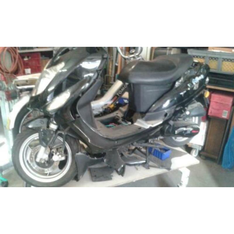 snor scooter 4 takt bj 2012 kl zwart