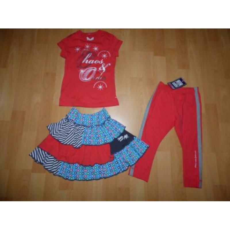 Hippe 3 delige set van Chaos en Order, maat 110/116 NIEUW!