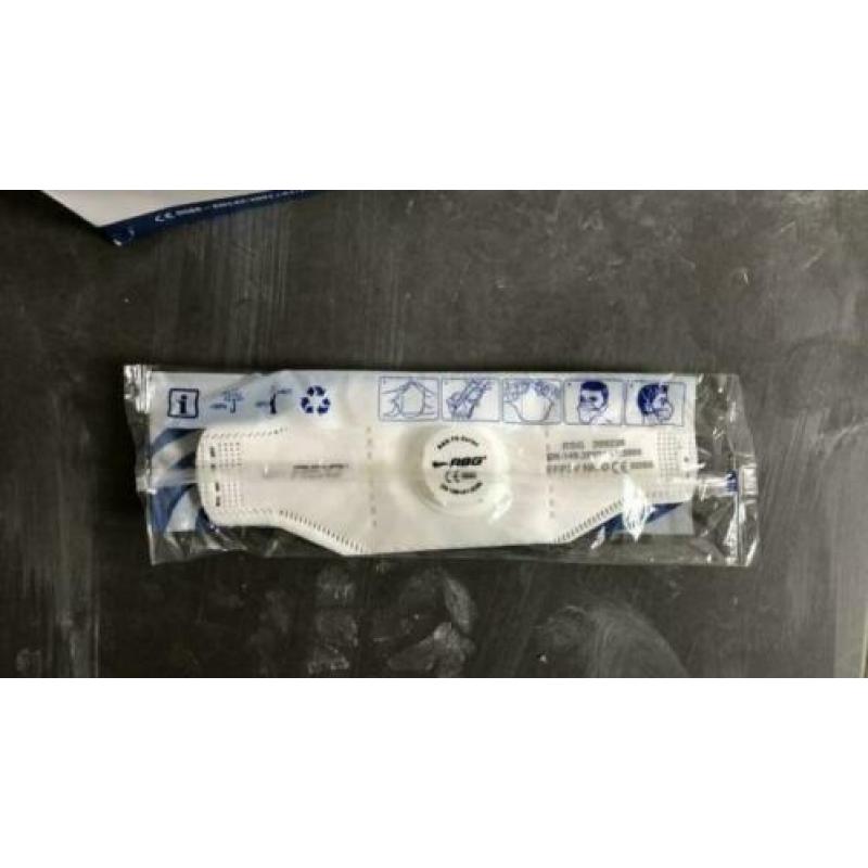 Mondkapjes / stofmaskers met ventiel FFP3 nieuw 9 stuks