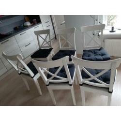 Mooie eetkamer stoelen wit met kussens