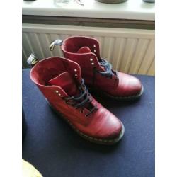 Dr Martens maat 39 bordeaux rood