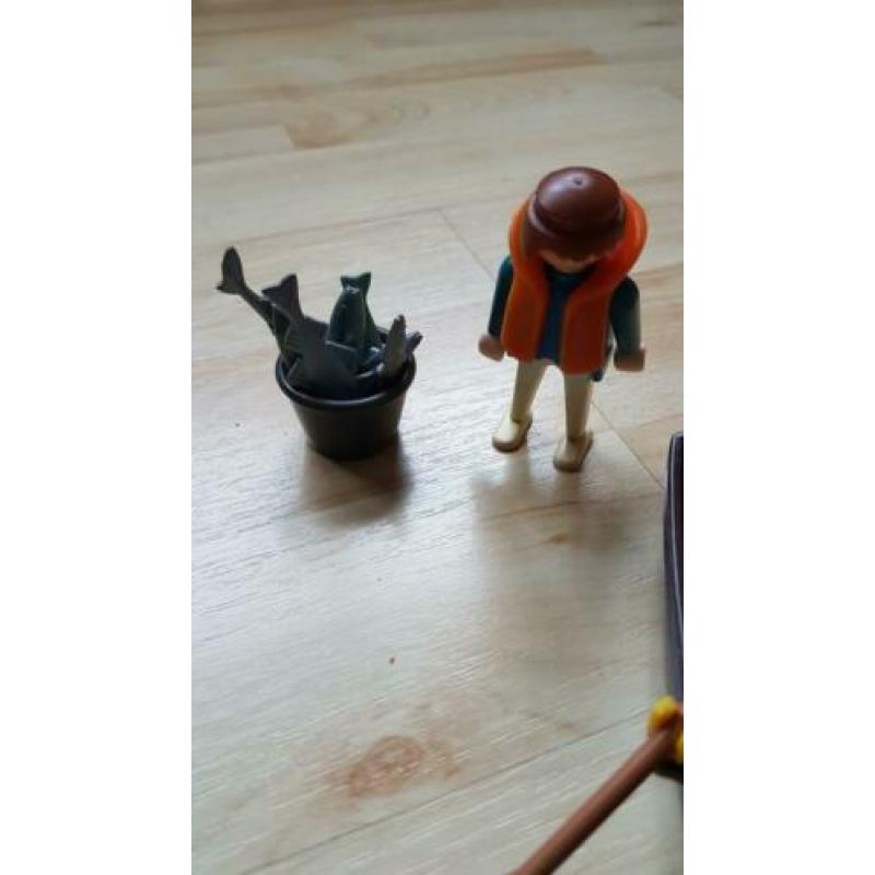 Playmobil vissersbootje met Visser en emmertje vis