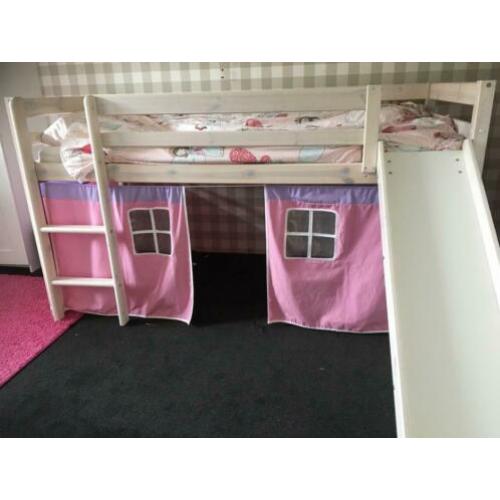 Mooie half hoogslapers te koop