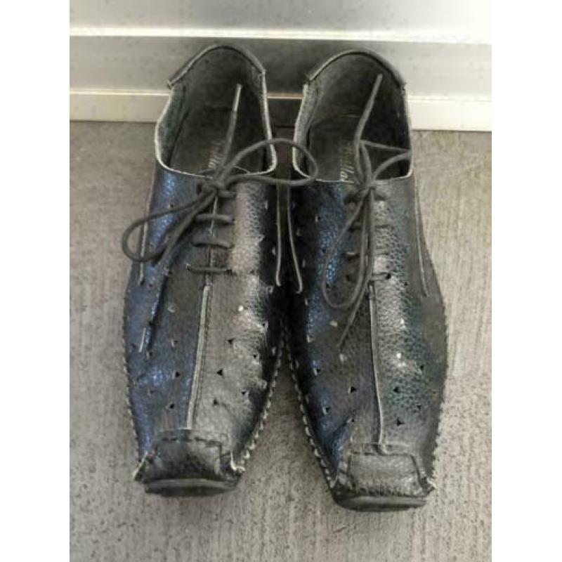 C147 Brillante: zwart leren open schoenen Maat 38