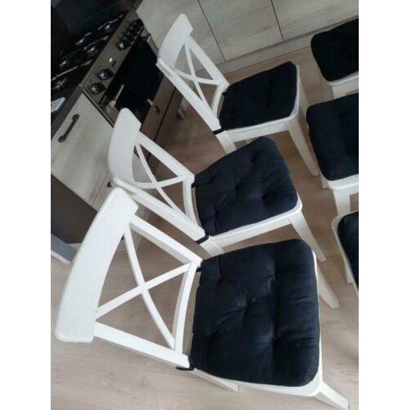 Mooie eetkamer stoelen wit met kussens