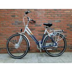 Gazelle Orange limited edition, Alu frame, 8 Nexus versnel.
