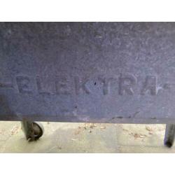 Electra Beckum zaagtafel.