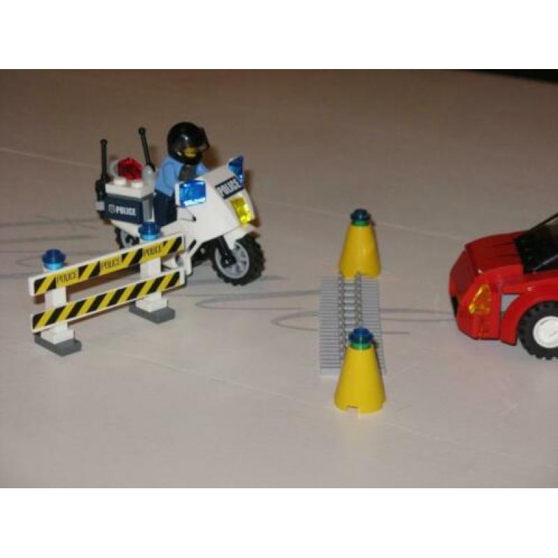 lego 60138 Politie auto, motor en luxe auto met boef