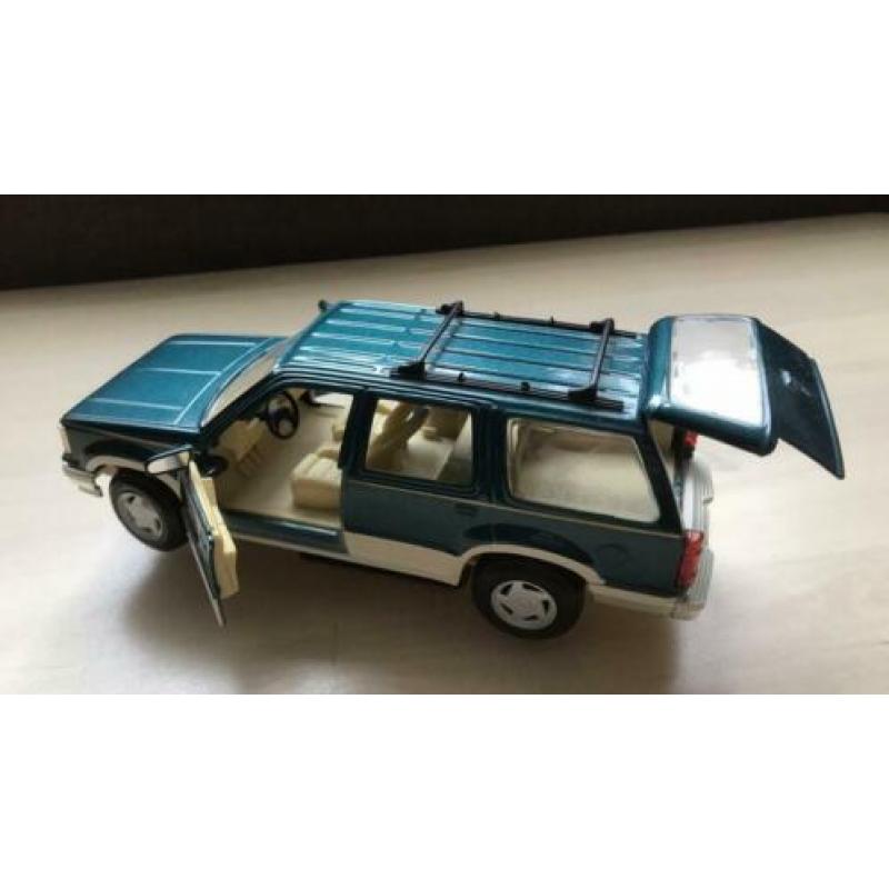 Ford Explorer 19 cm 1992