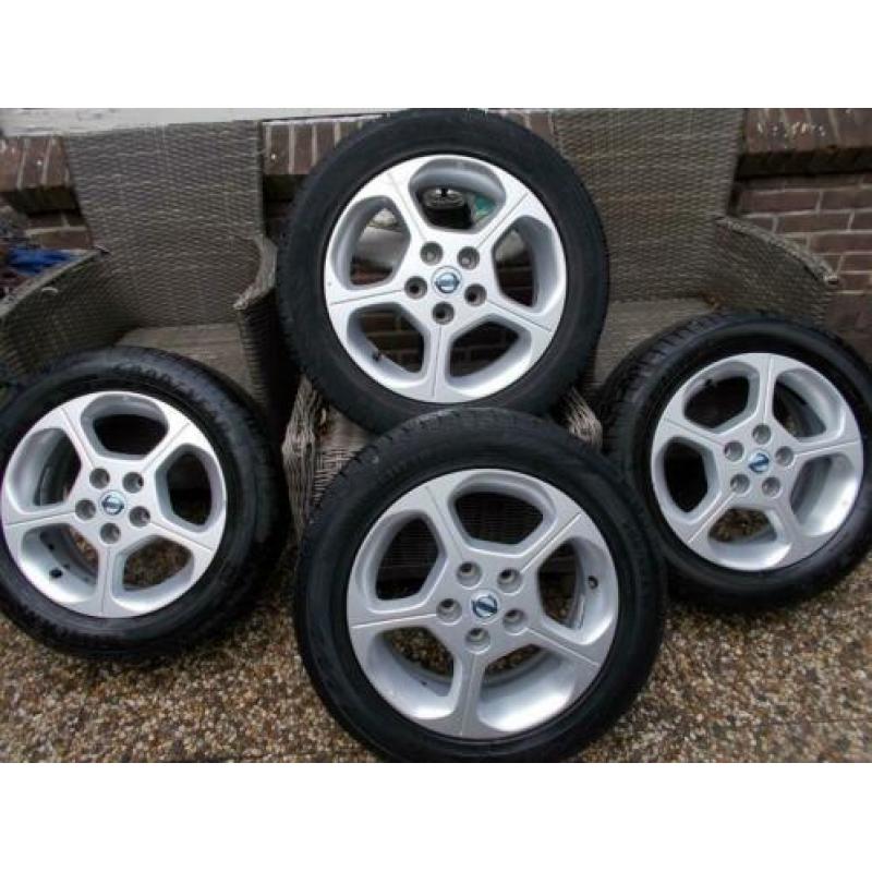 Nissan 16 inch velgen leaf juke met banden origineel nissan