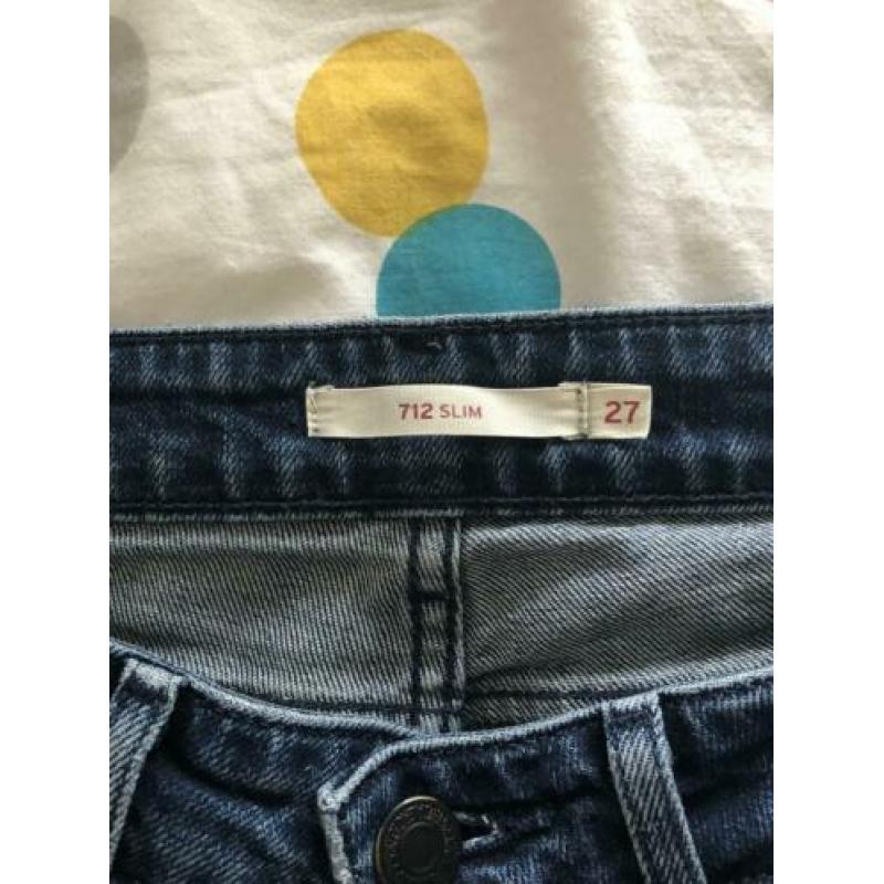 Levi’s 712 slim fit maat 27 dames, kleur donkerblauw.