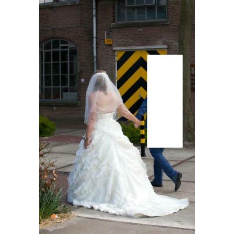 Maggie Sottero trouwjurk, maat 44, met alles er op en er aan