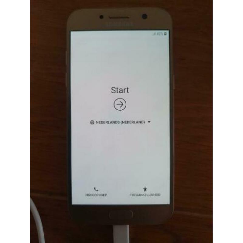 Samsung Galaxy A5 2017 gold, zgan