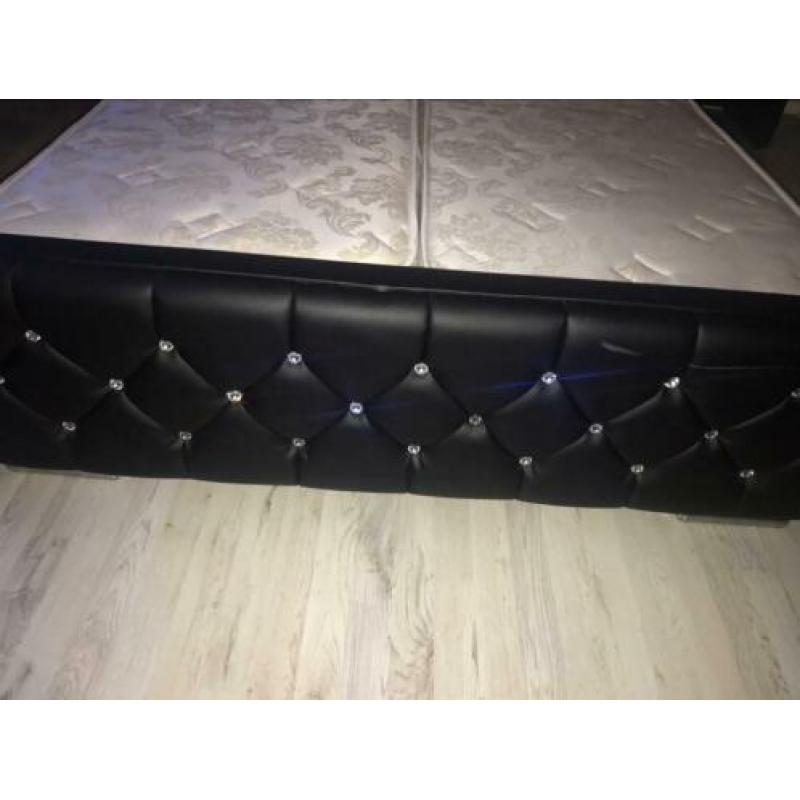 140x 200 bed + matrassen
