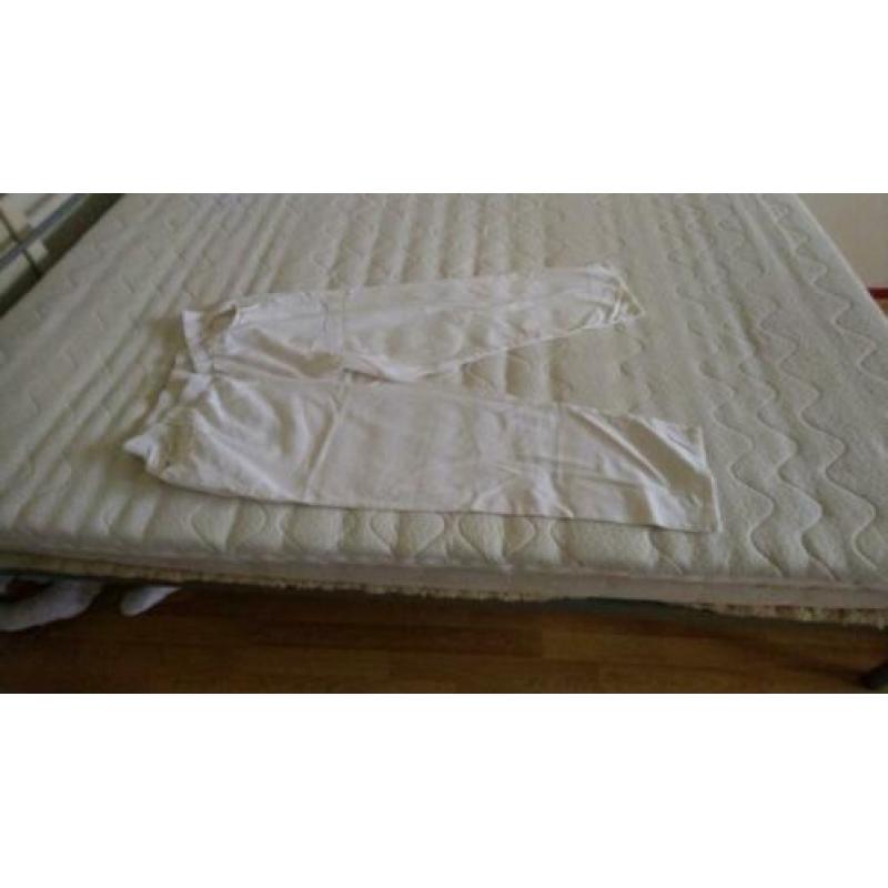 Shirts zijn maat 56/58 cm broeken maat 54