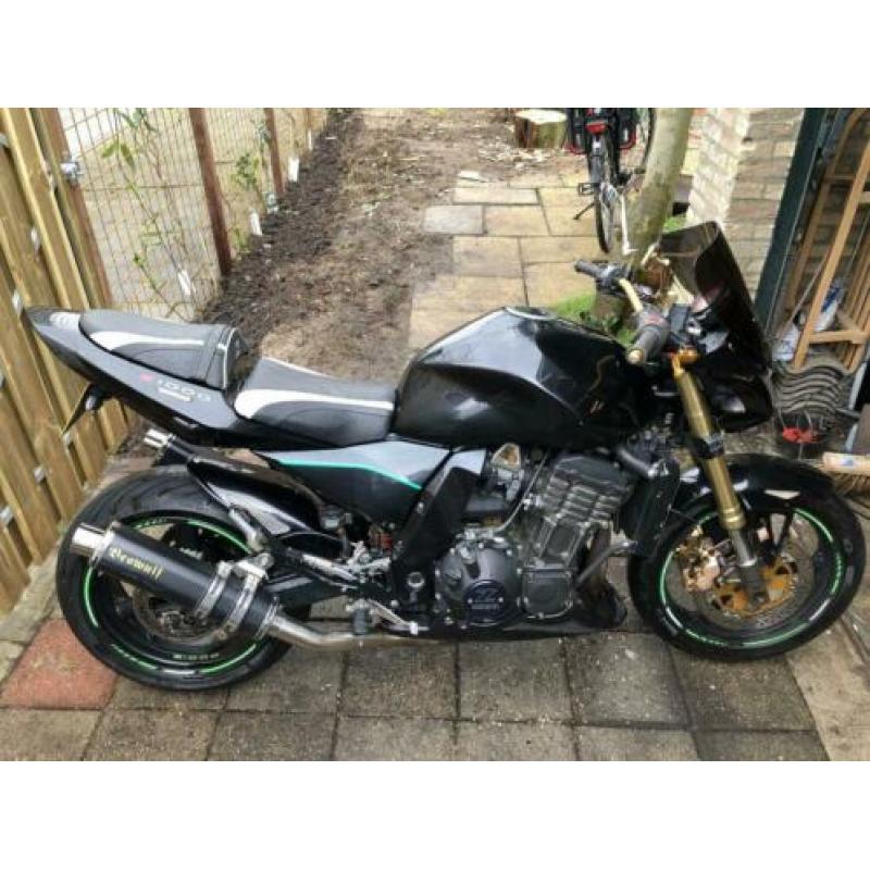 Kawasaki Z1000 uit 2005 met 45000 km