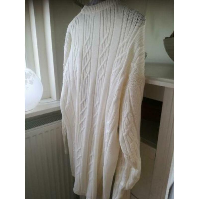 Prachtige warme trui Greenwood, gebroken wit, ca maat 44