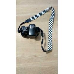 Fotocamera Canon EOS 1100D + 32GB SD card with WiFi + bag