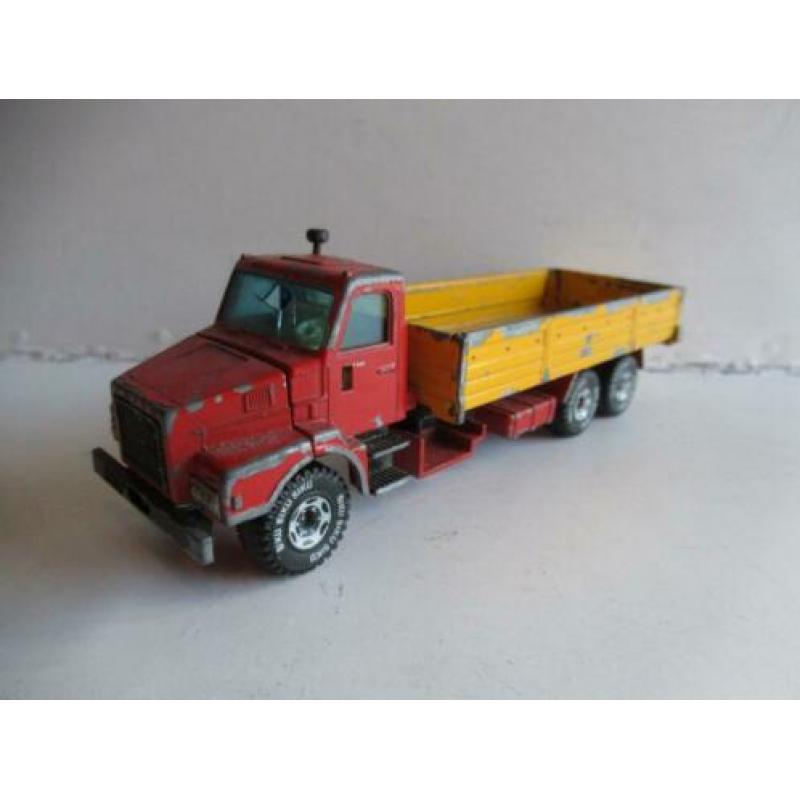 Siku 2517 Volvo F12 Turbo 6 Torpedo Bakwagen 1:55