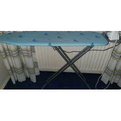 Wasmand Strijkijzer strijkplank en droogrek
