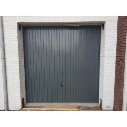 Stalen Hormann kanteldeur circa 2375 x 2375 mm