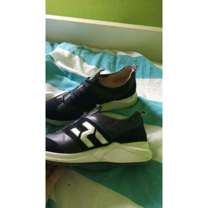 Hassia sneaker 38
