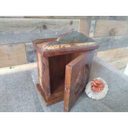 Houten klokkastje, 5 soorten