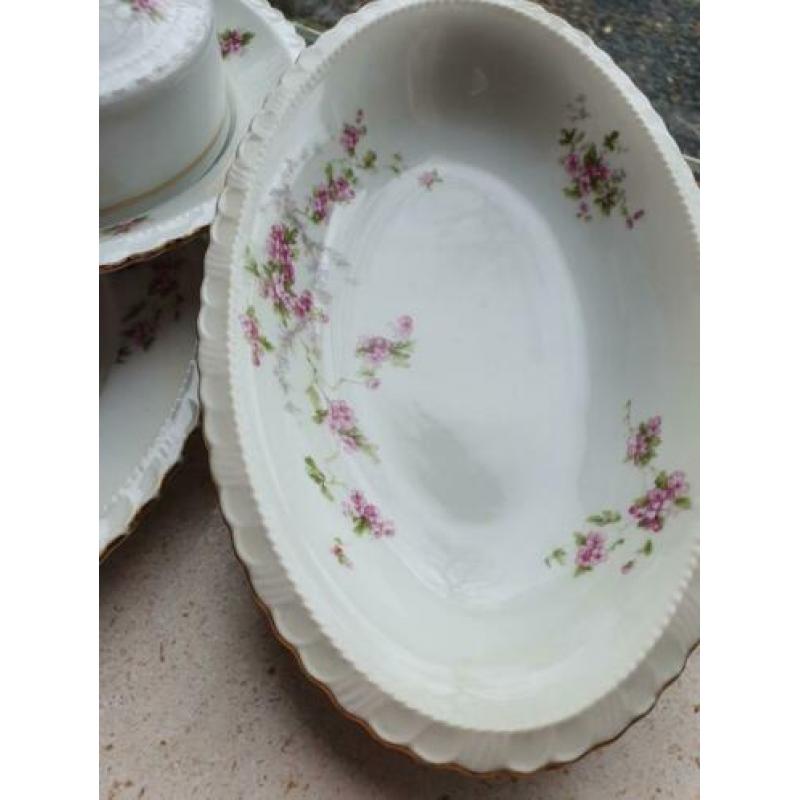 Vrij compleet servies Royal Epiag