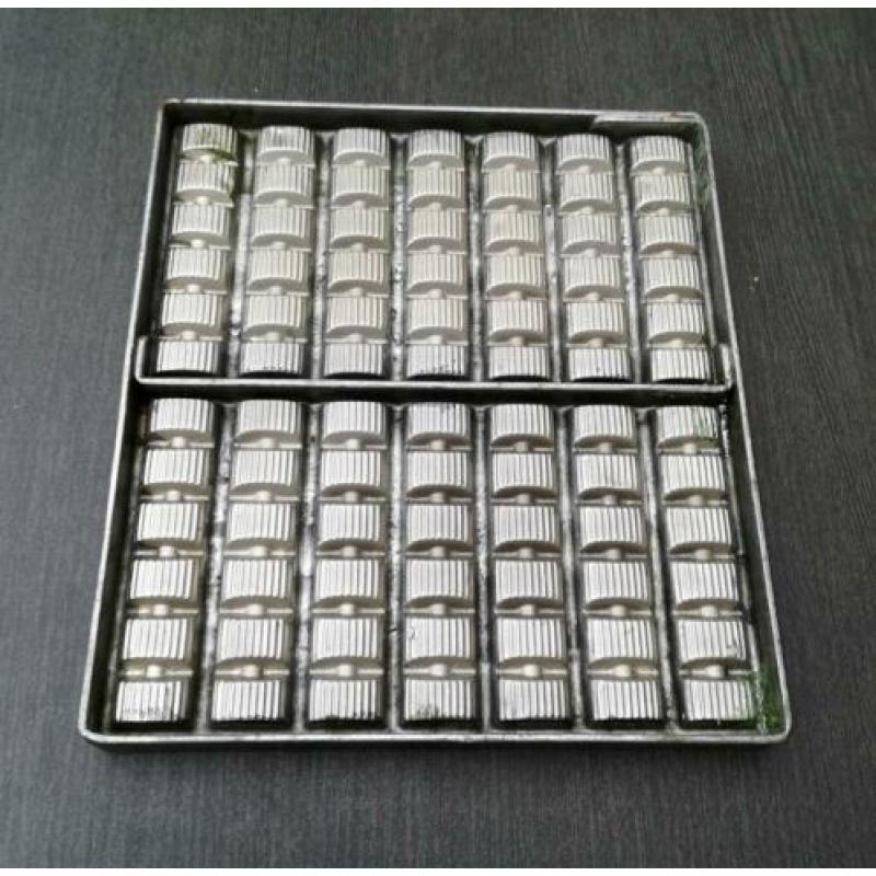 Vintage VORMENFABRIEK TILBURG chocolade mal (20191020)