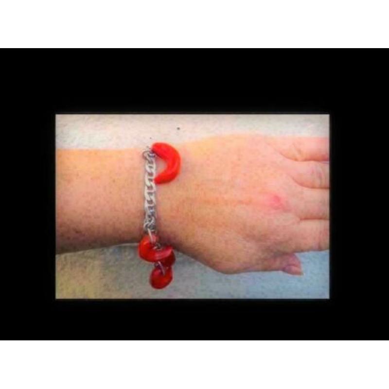 Bijzonder Zilveren Armband met 6 Hangers Bloedkoral!