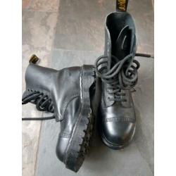 Dr martens 39 zgan met stalen neus