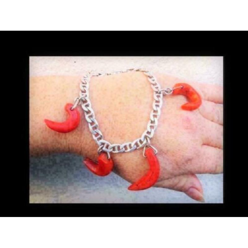 Bijzonder Zilveren Armband met 6 Hangers Bloedkoral!