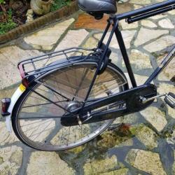 Raleigh herenfiets 27x1 1/4 bijna geen roest. Rijdt snel
