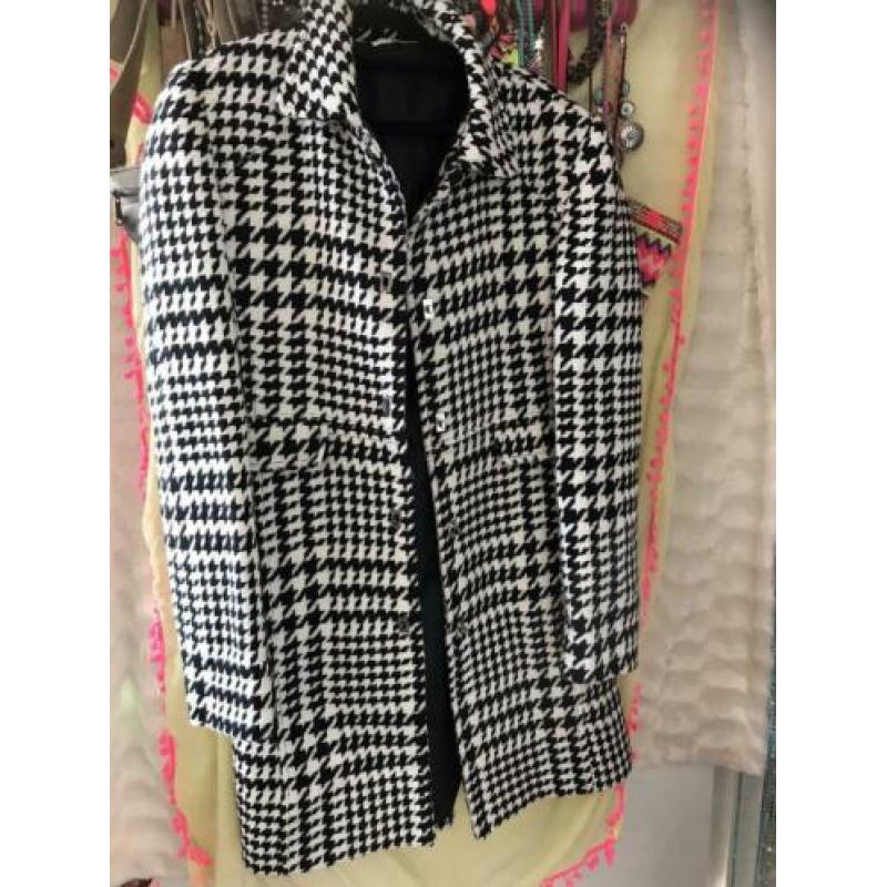 Zwarte wit jas Tommy Hilfiger