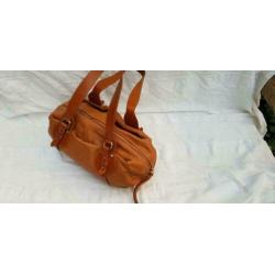 E523 FURLA bruin echt lederen damestas zeer fraai