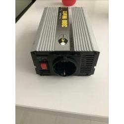 Omvormer van 24 volt naar 220 volt deze is 300 Watt