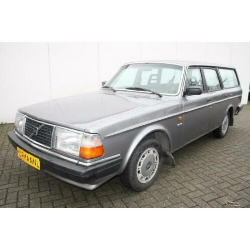 Volvo 245 GL met Overdrive (bj 1982)