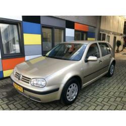 Volkswagen Golf 1.6-16V Trendline