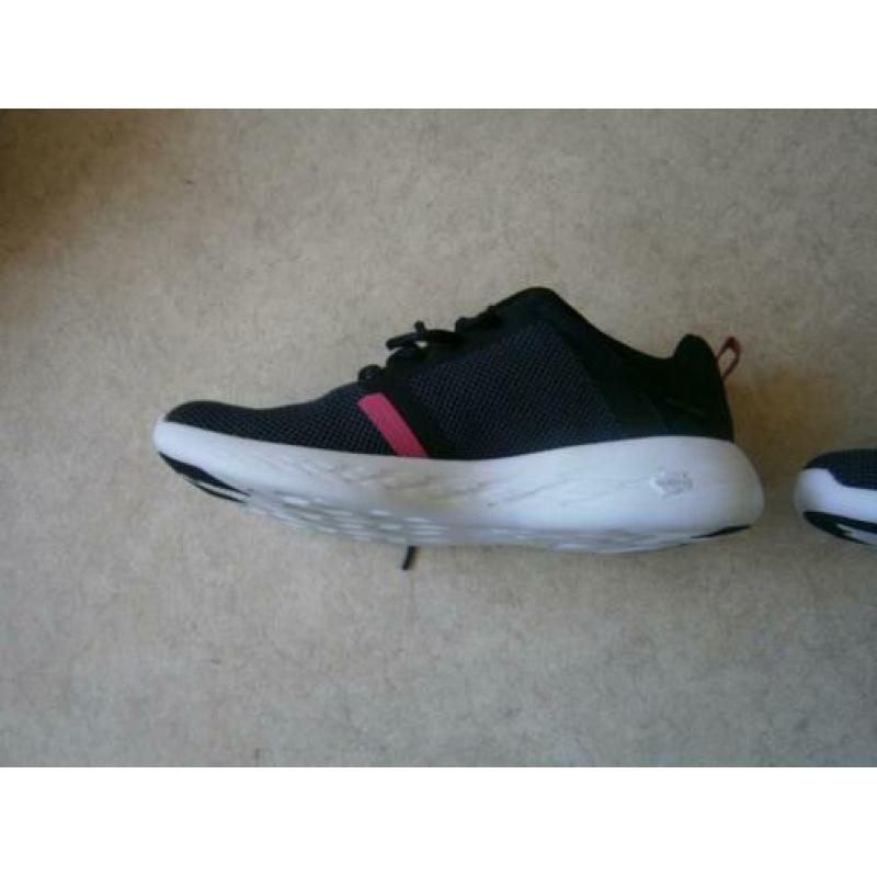 Skechers Performance Go Run 600, Maat 36, Zwart