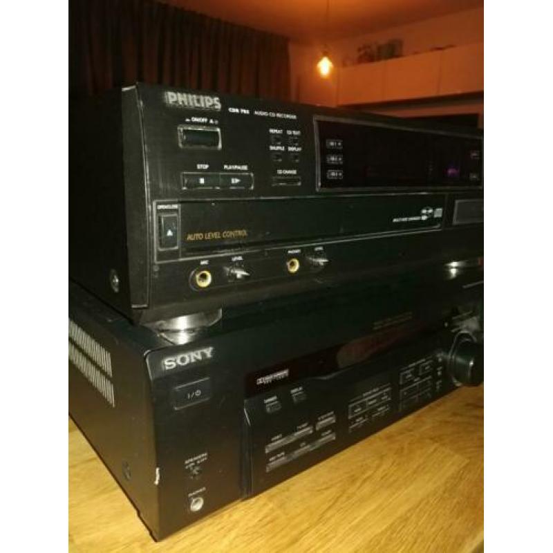 Fm stereo receiver met dolby surround en cd speler
