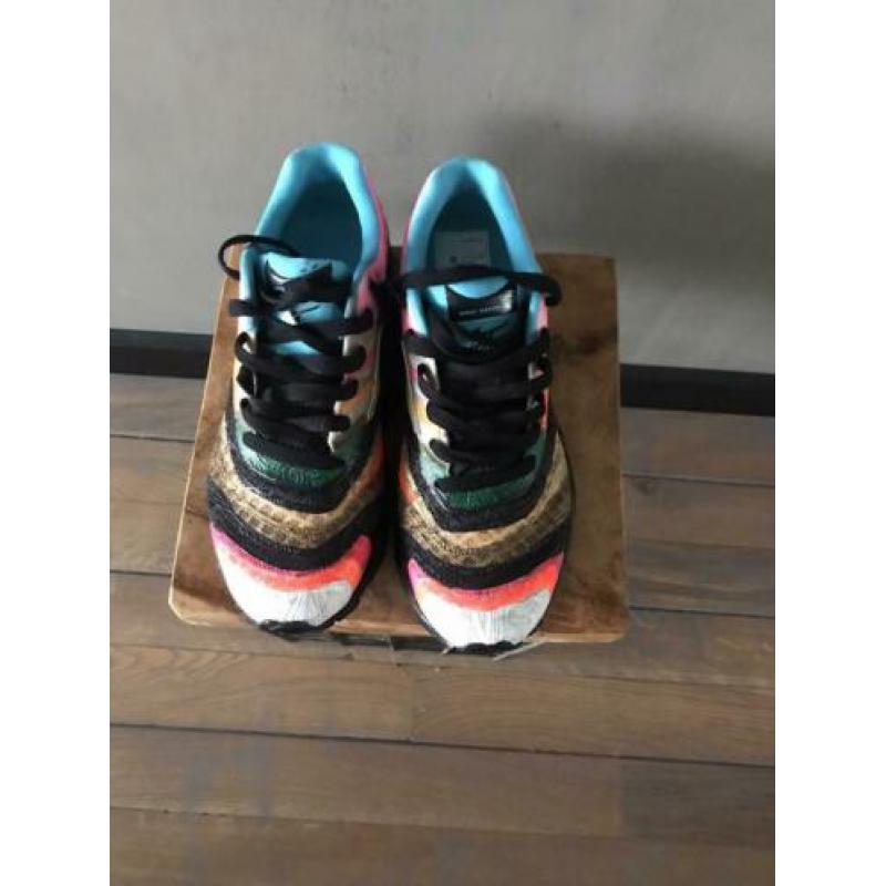 Wil je aparte sneakers? Kijk hier