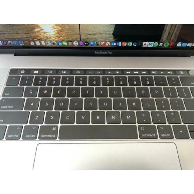 MacBook Pro 15” 16gb ram 512gb geheugen 2,9GHz i7